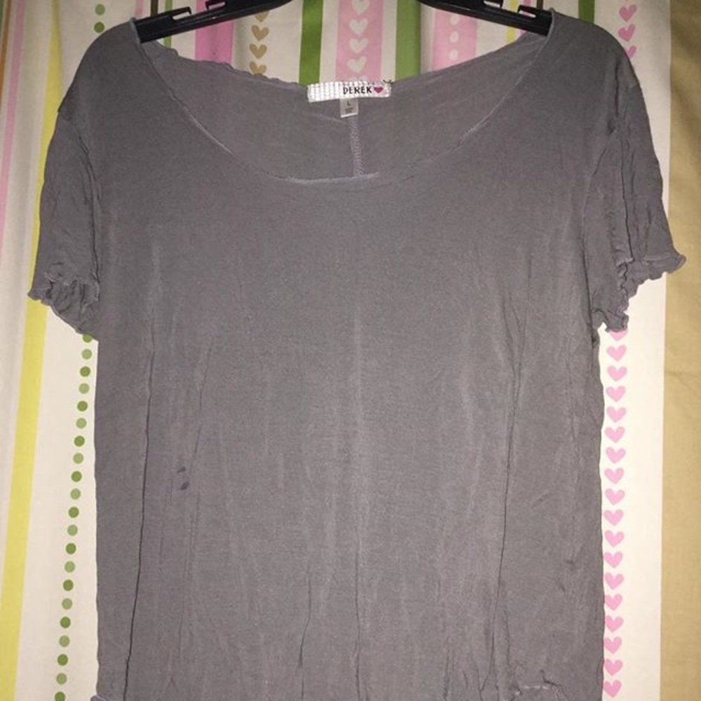 Gray short sleeve